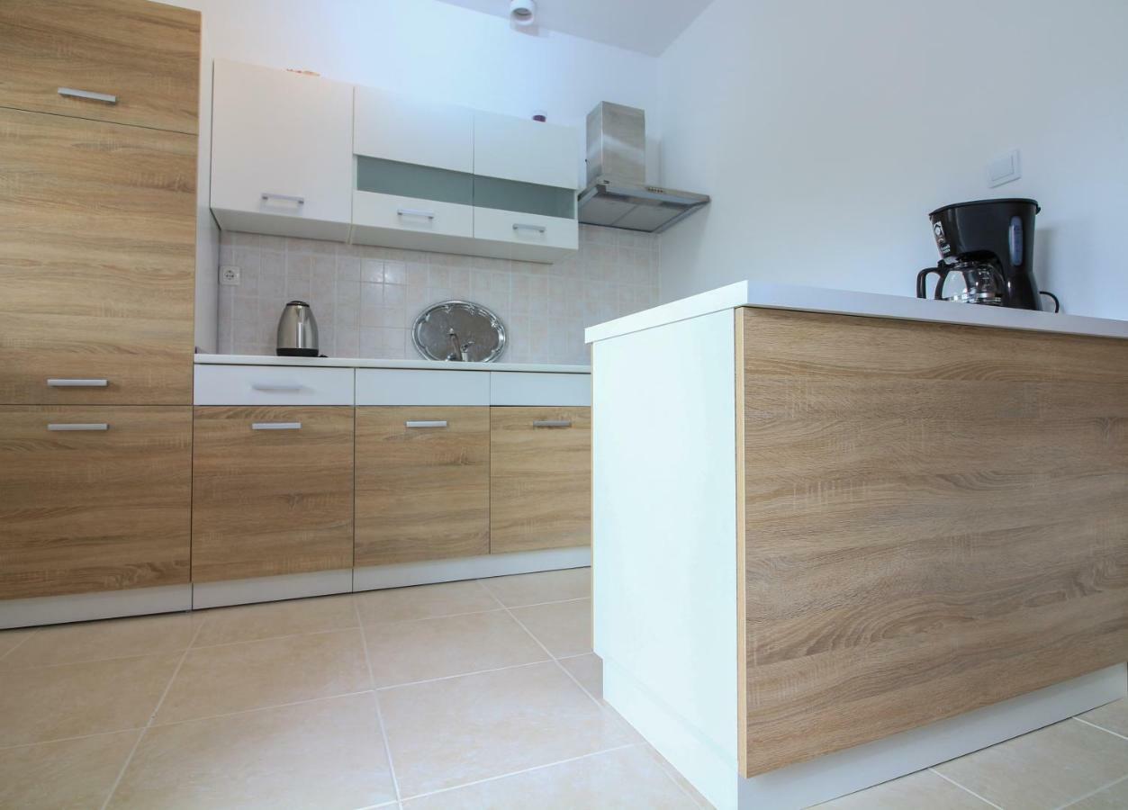 Apartments Adriana Билице Экстерьер фото